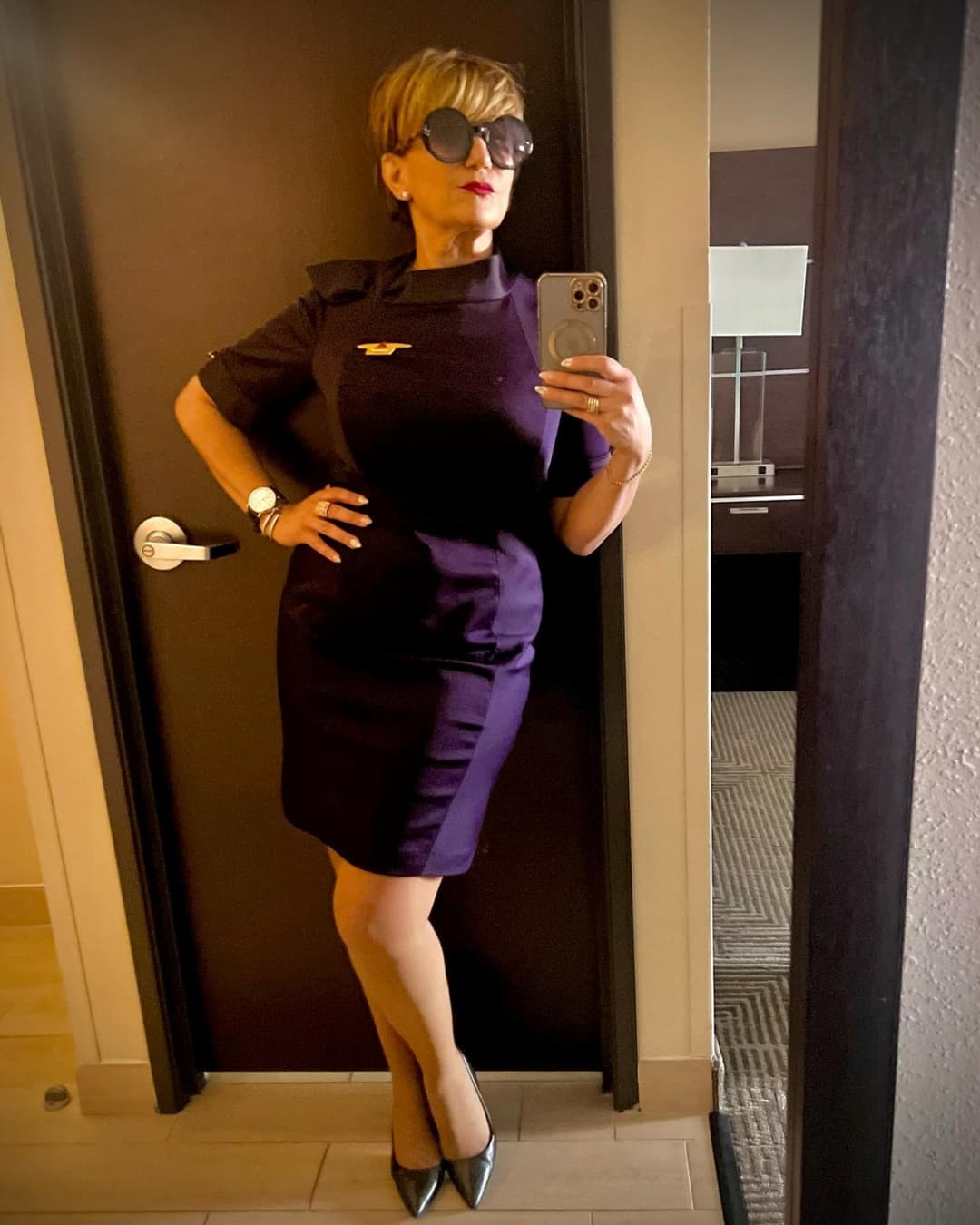 Thick Gilf flight attendant