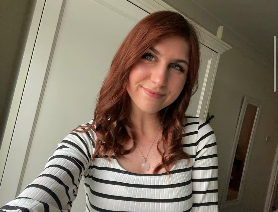 Click to view full size Lucy, Abbie, Amber & Lavinia Ai