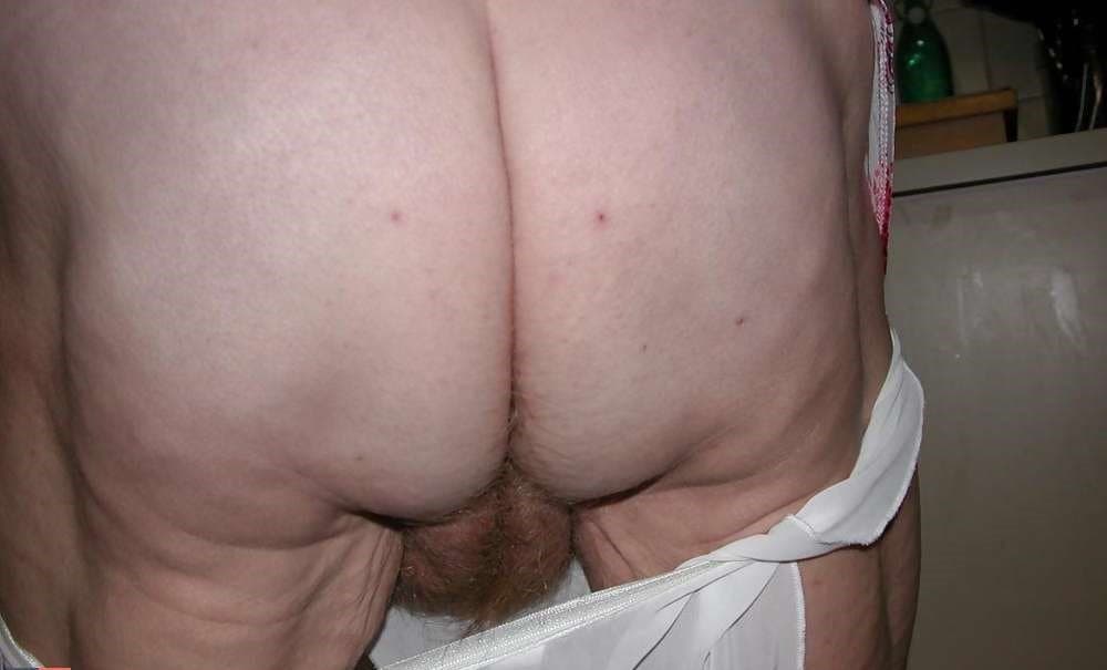 My old wifes hairy ass and cunt.
