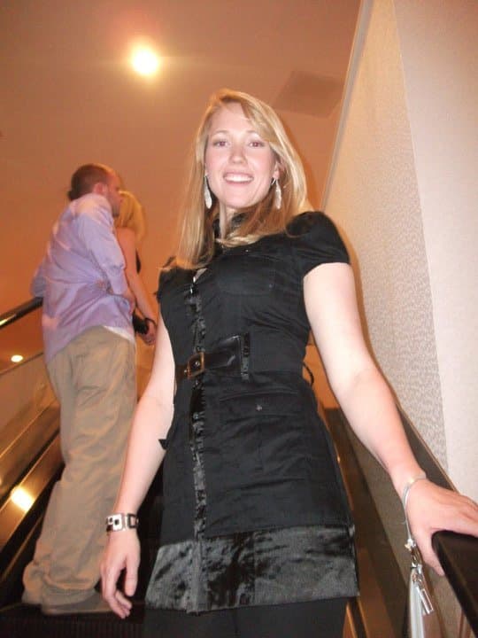 Submissive blonde wife loves facials