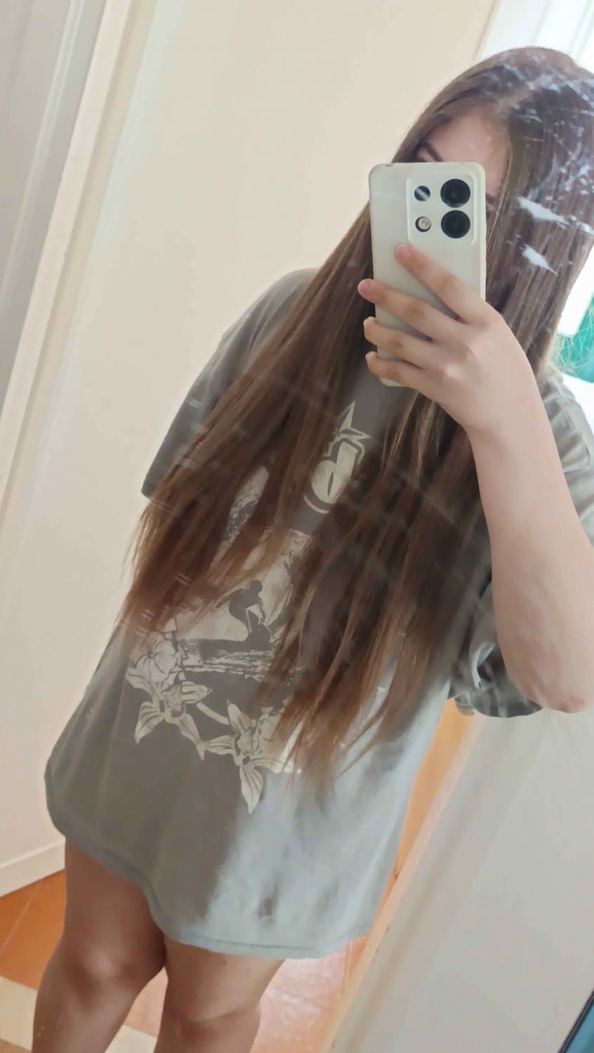 Vazou a gordinha peituda e bucetuda mandando nudes