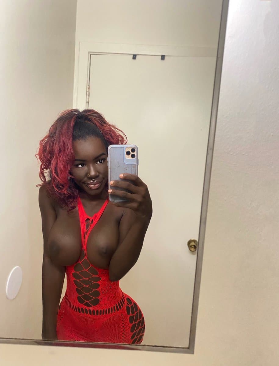 Slim thick Ebony Goddess