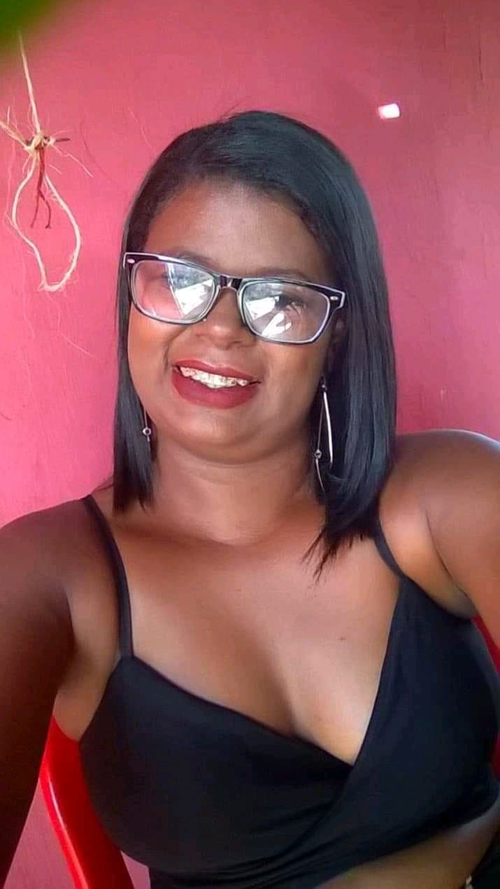 Diana Vanessa, puta casada de bola na rede Recife, traindo o Marido.