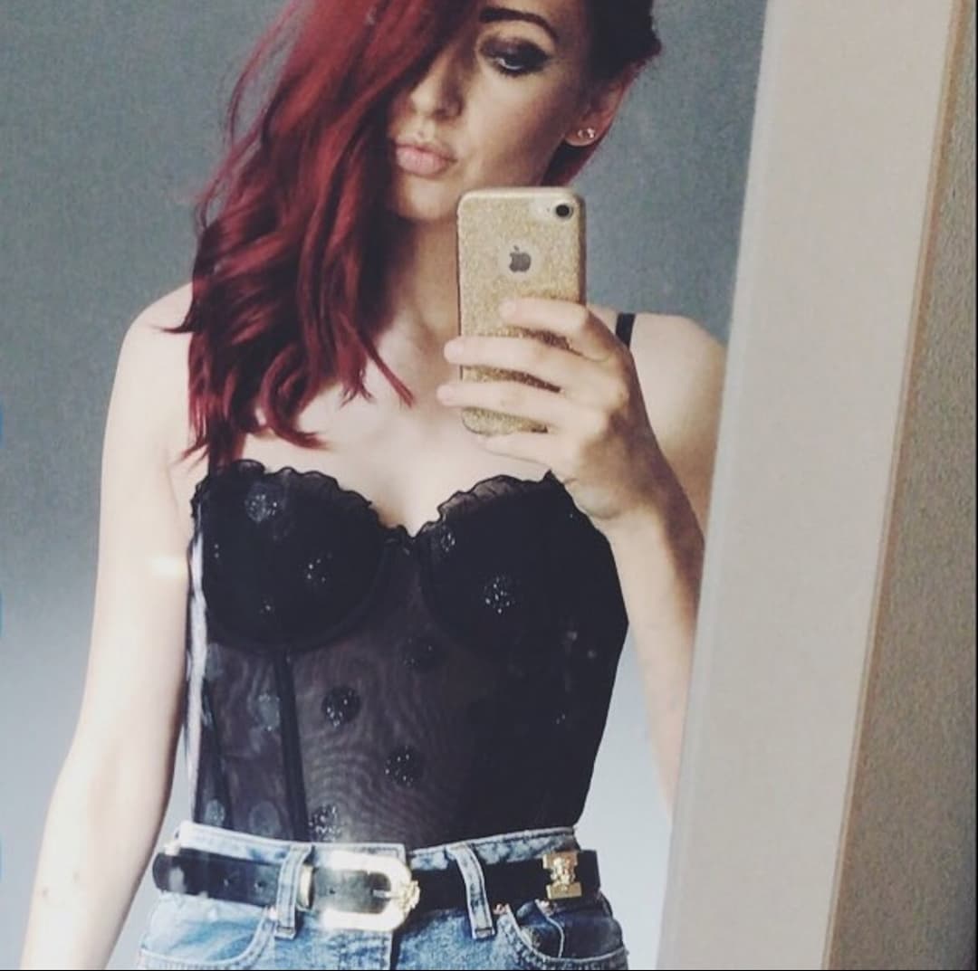 I think my crush Ellen knows how to attract fans