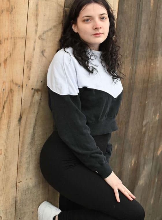 Brooklyn the Public Slut Poses on the Beach