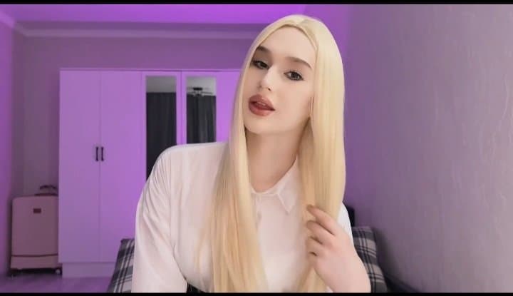 Perfect Tbabe step-sis in black stockings let me fuck her anal after butt plug