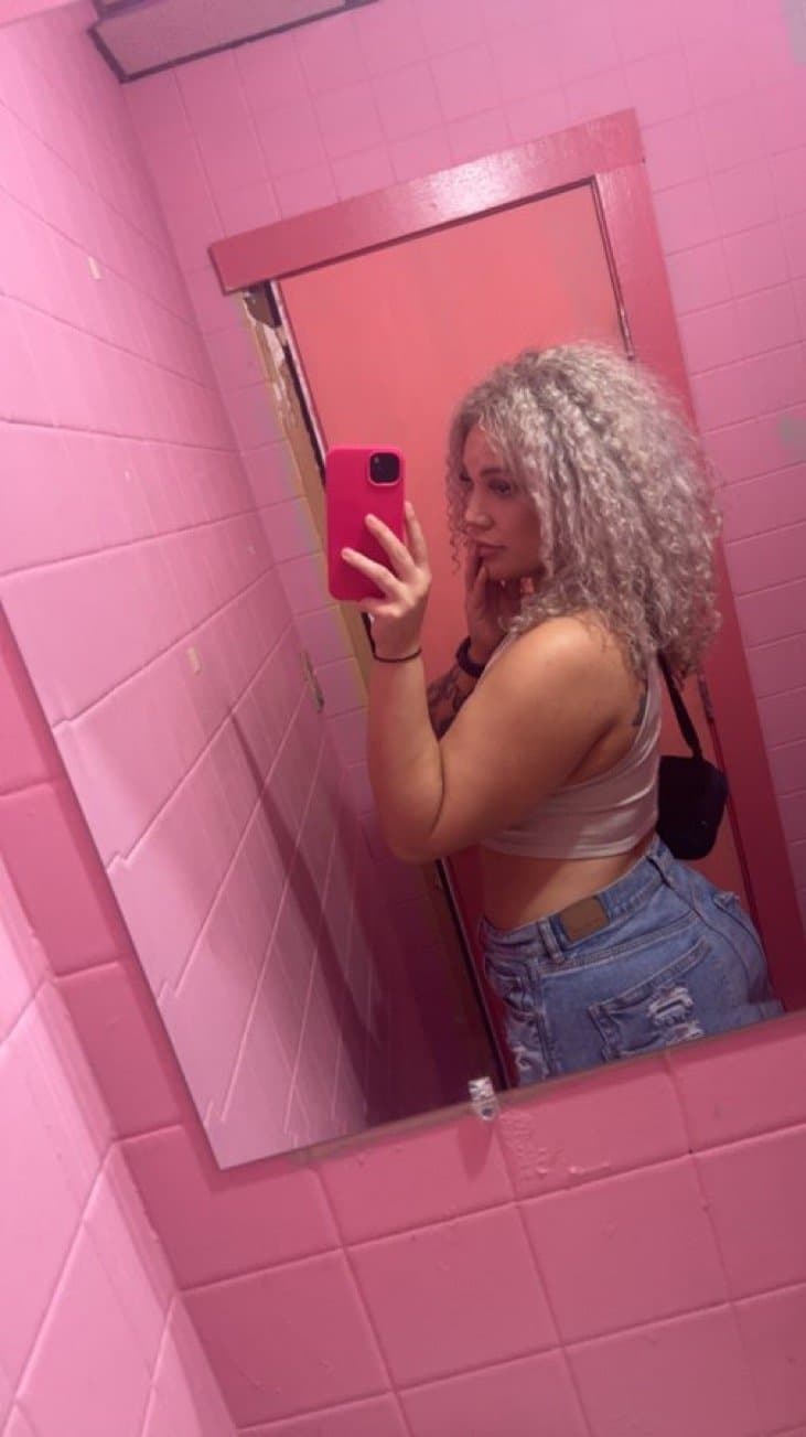 Thick Lightskin Desirea