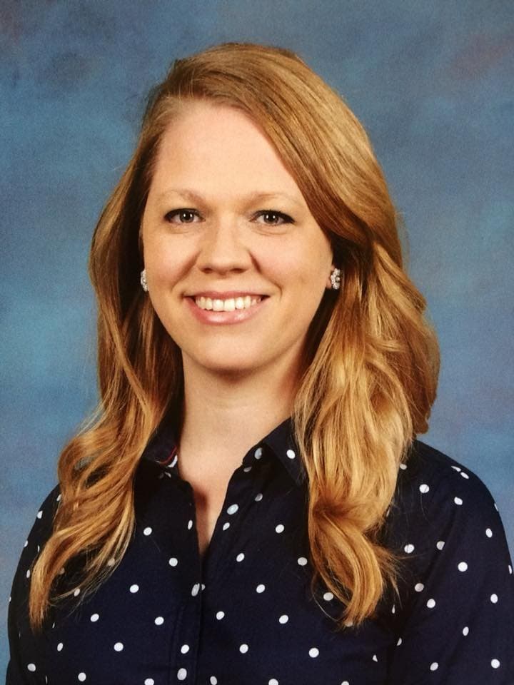 HOT QUEBEC TEACHER, ANYONE KNOW MORE BOUT HER? IS THERE ANY NUDES?