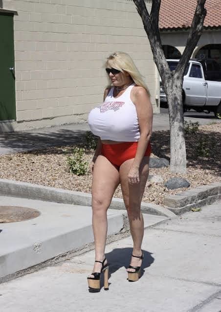 Bimbo Granny (Kayla)