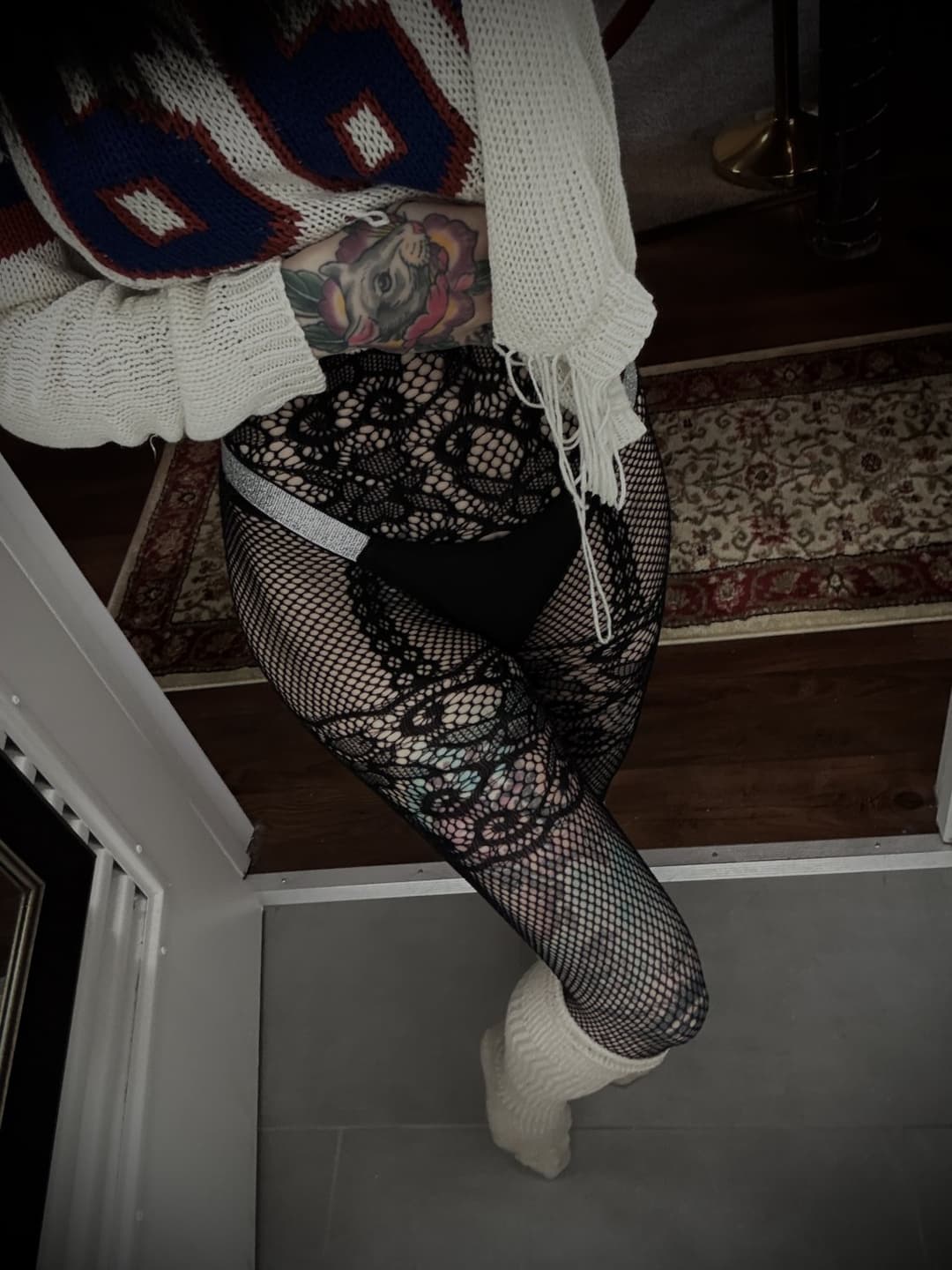 I didn’t lift my sweater for the weather… I lifted it for you