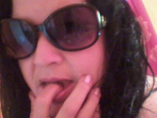 Tia Neide me pediu pra levar ela no motel para ela tirar umas fotos sexy .Eu devia ter comido ela?