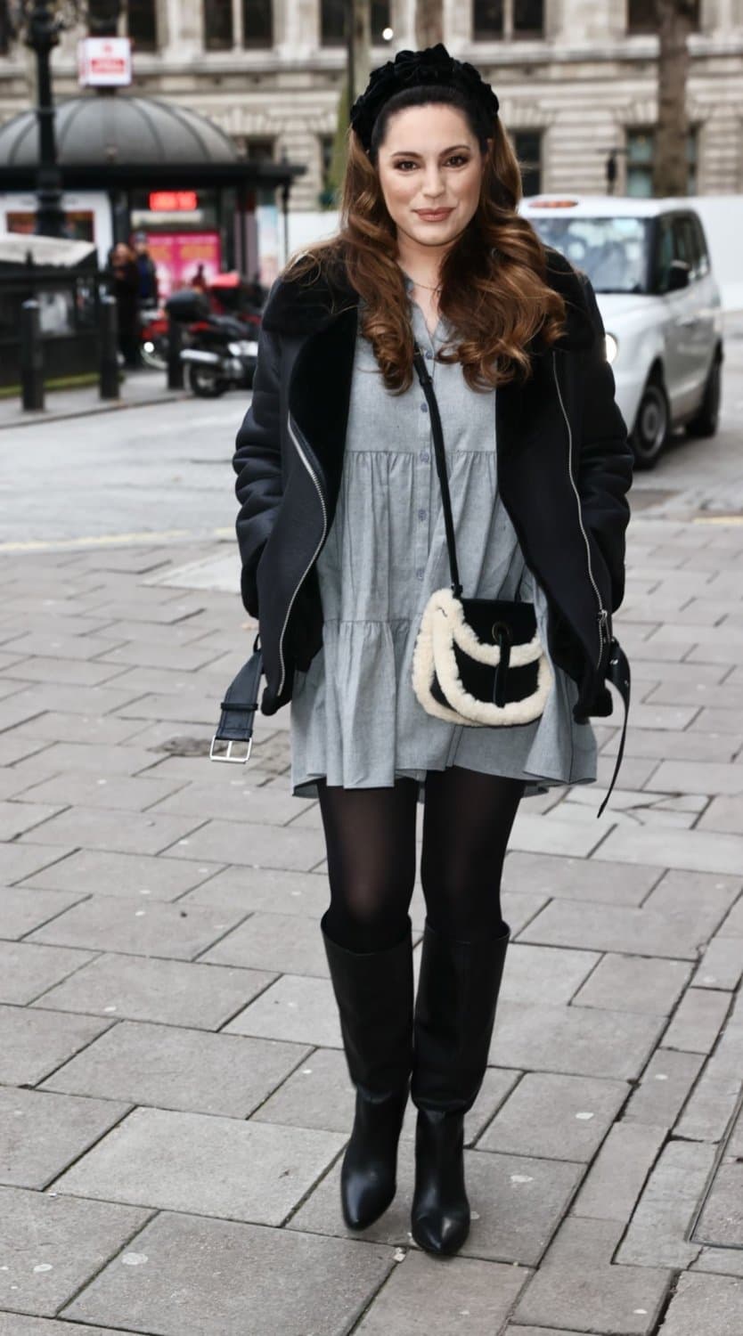 Kelly Brook - Black Knee High Leather Boots