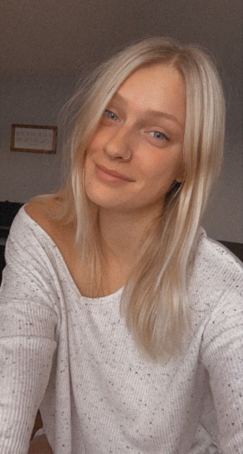 Brooklyn Ann Ellis, 27 from Alberta wants to be famous l kik welderman1420