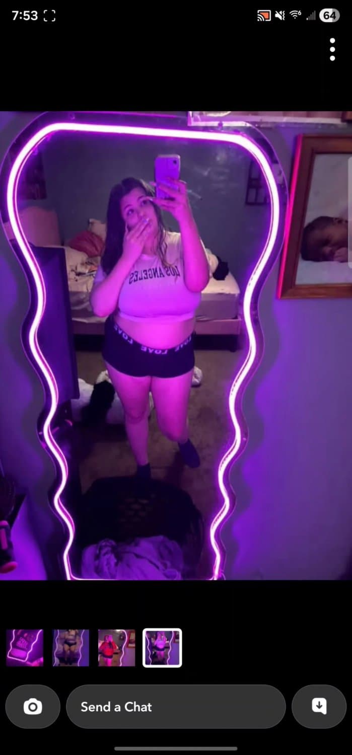 Click to view full size White bbw Yubo slut cock reaction