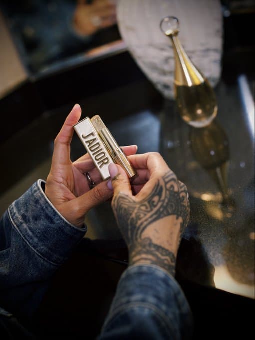 finishing touches 

#JadoreDior