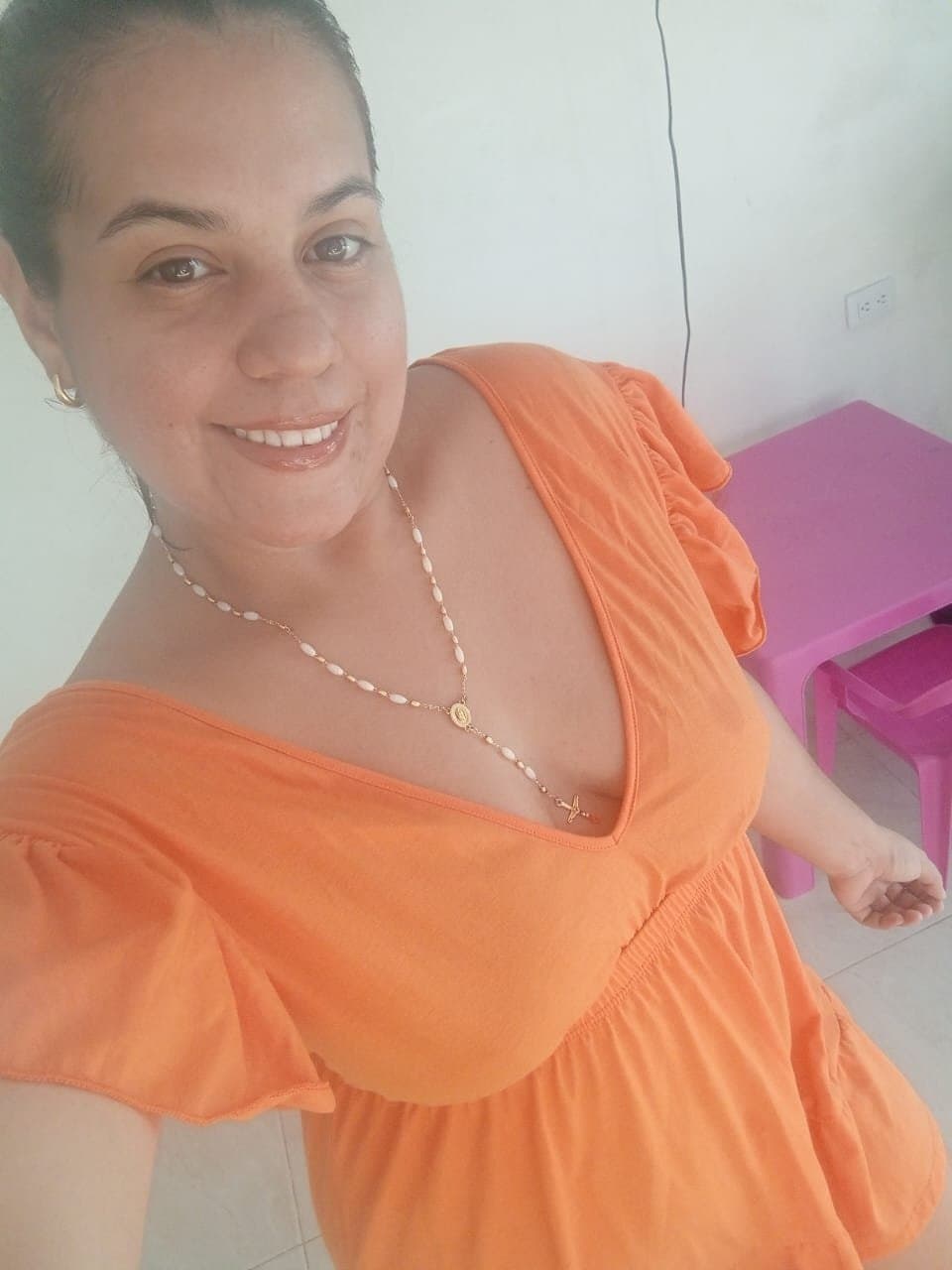 Click to view full size Mi puti esposa