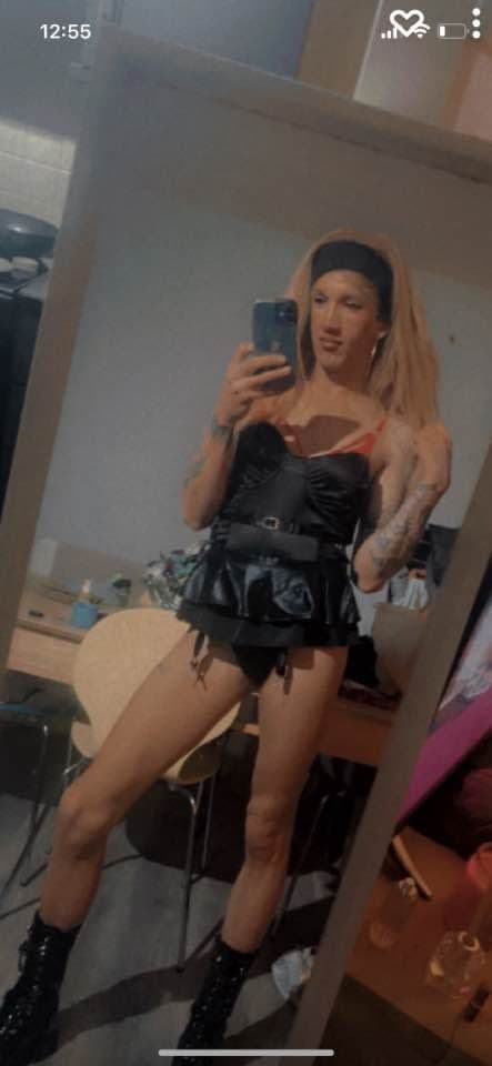 Click to view full size Chloe Carson belfast tranny slut