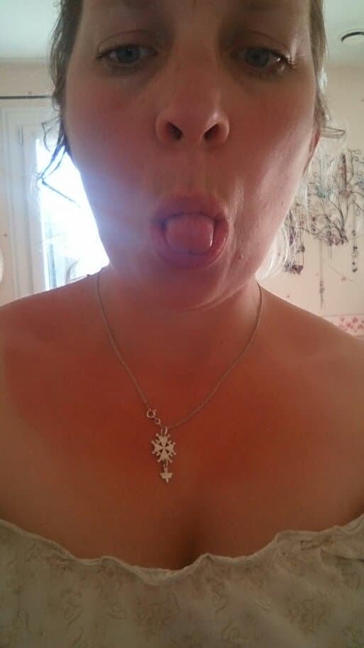 Click to view full size Rachel la salope infirmière prend soin de vos bites