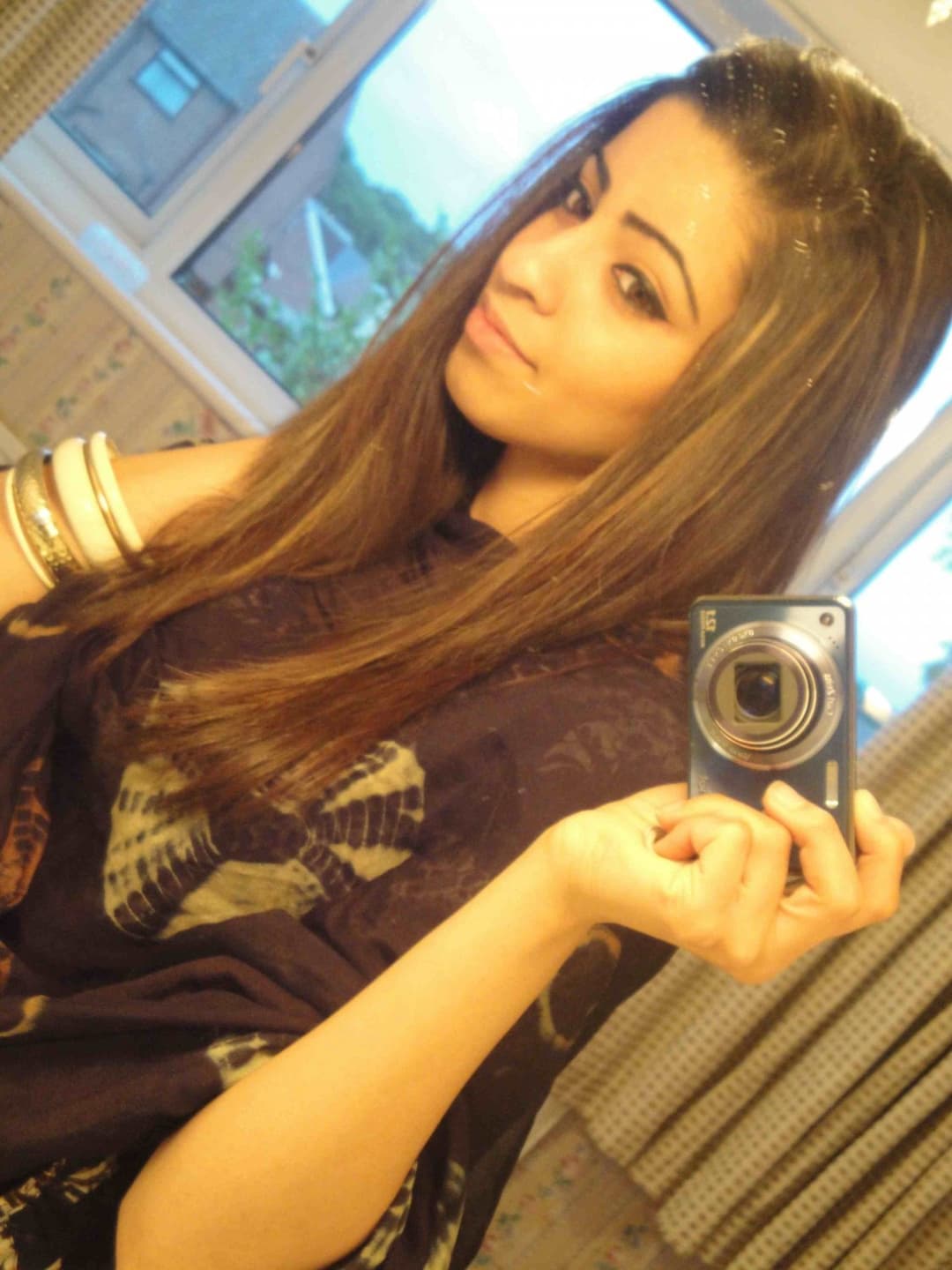 Desi Slim Beauty Girl Home Made Nude Selfies Boobs & Pussy Pics Collection.200+ Pics Link In Comment