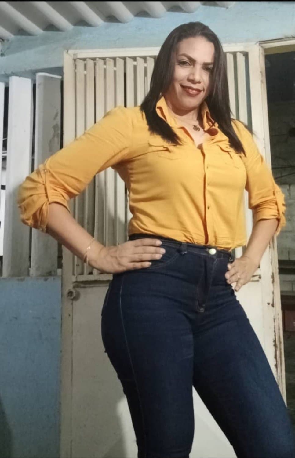 Latina milf whore... La Perra Madura