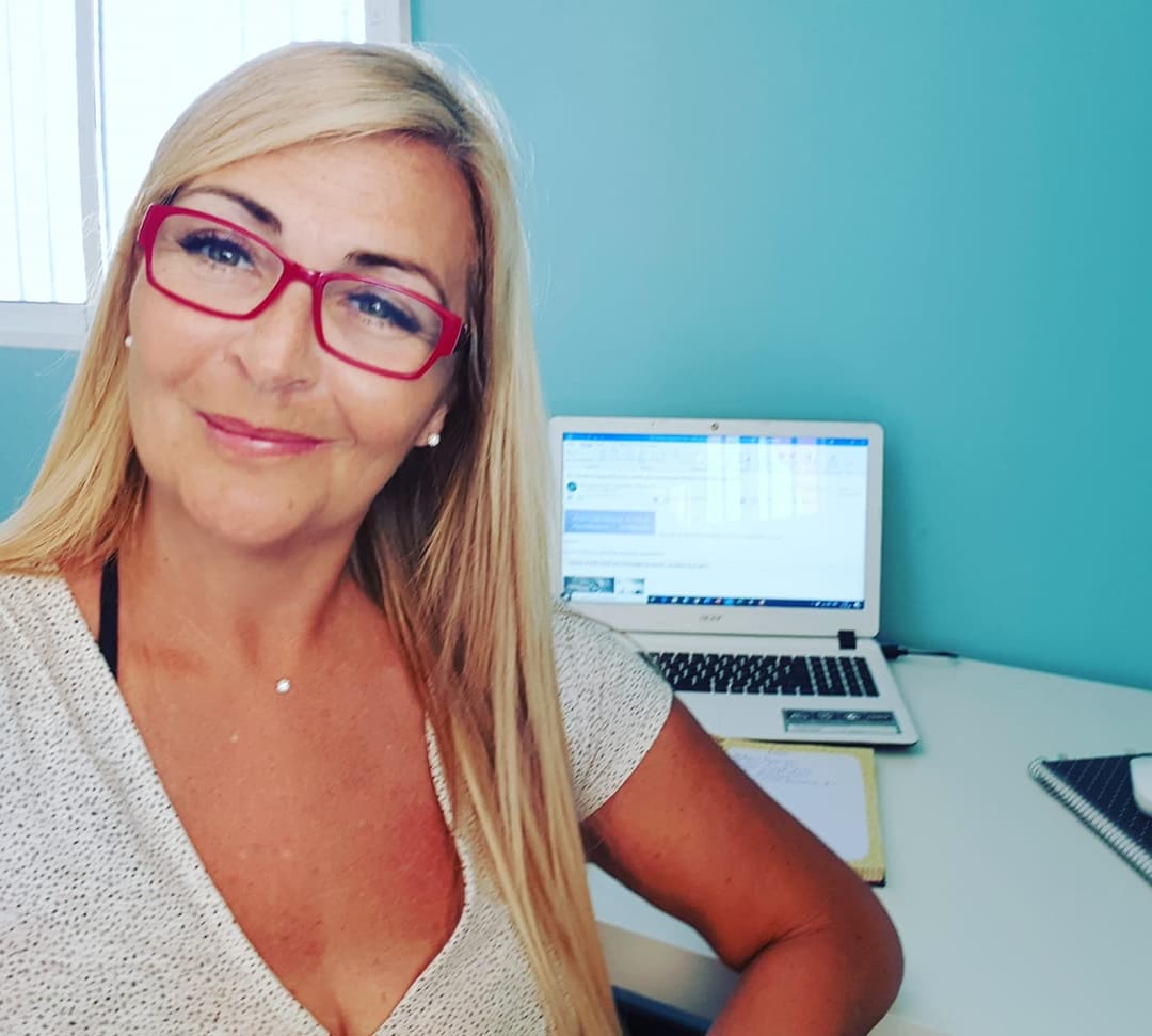 Ann Cath mature beauty