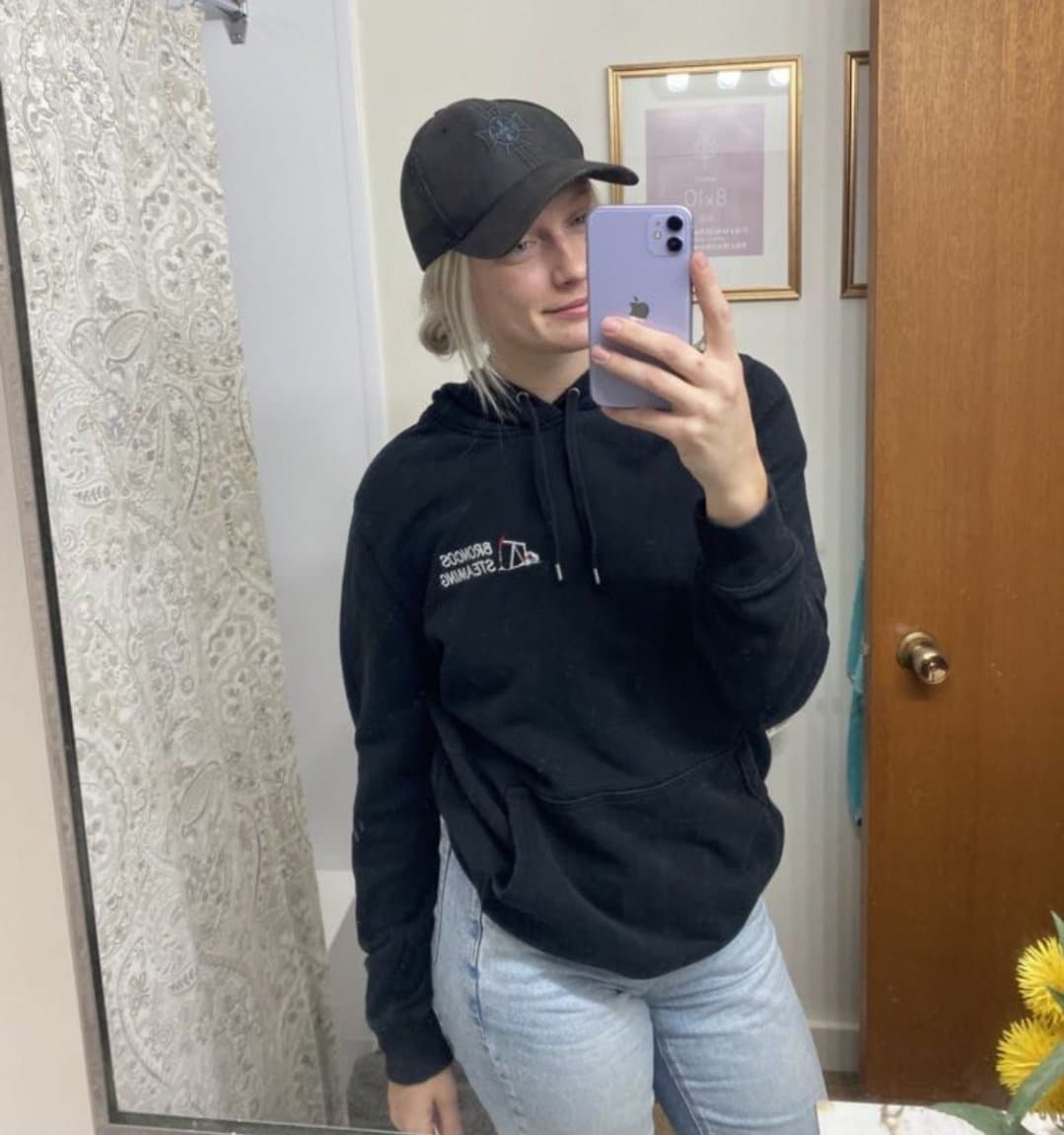 Brooklyn 27yo from Alberta Canada wants to be famous!!!