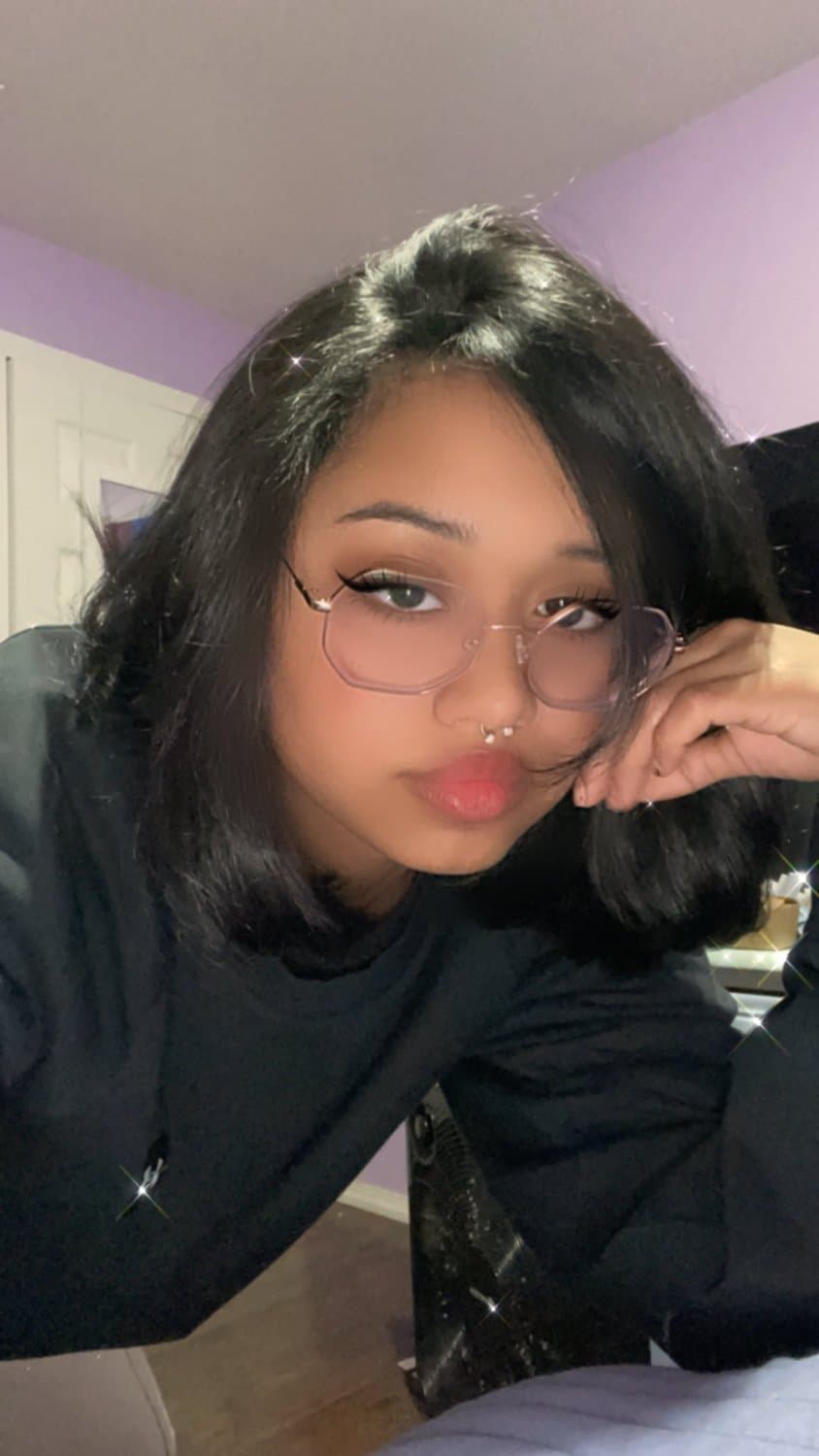 Click to view full size Ex coworker .. shes a lil freak who has a breeding kink