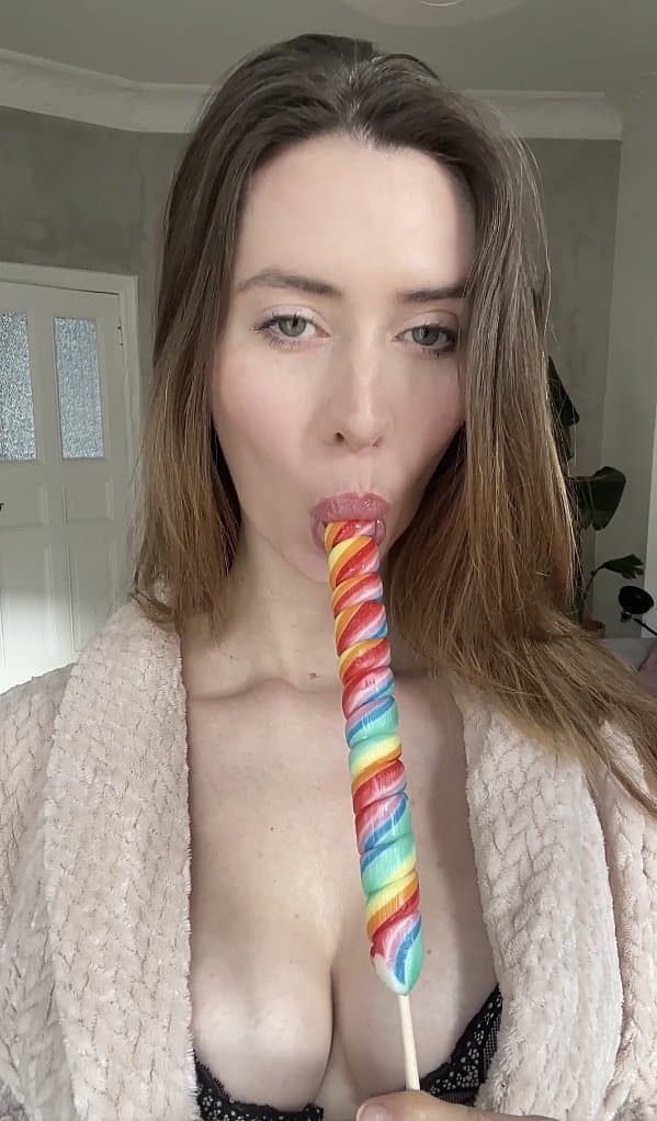 Marie a Lollipop Licker