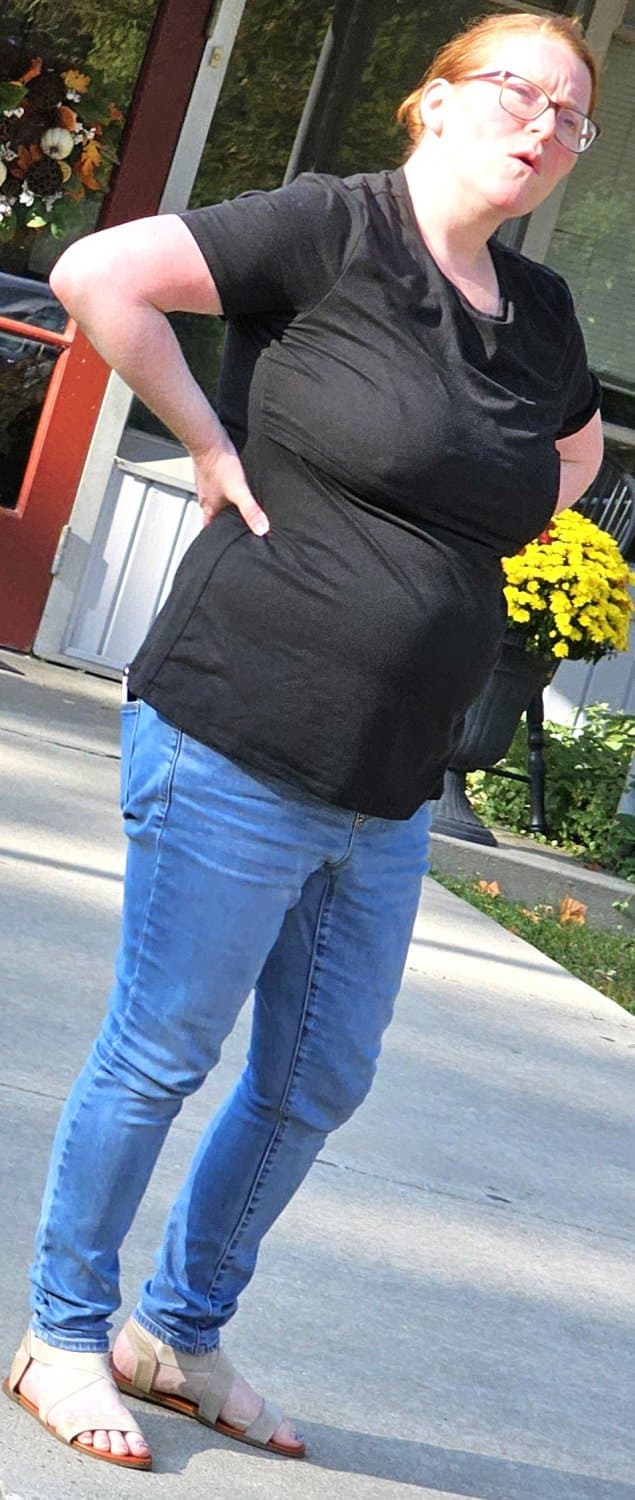 Sexy Redhead MILF and her Sexy Pokies