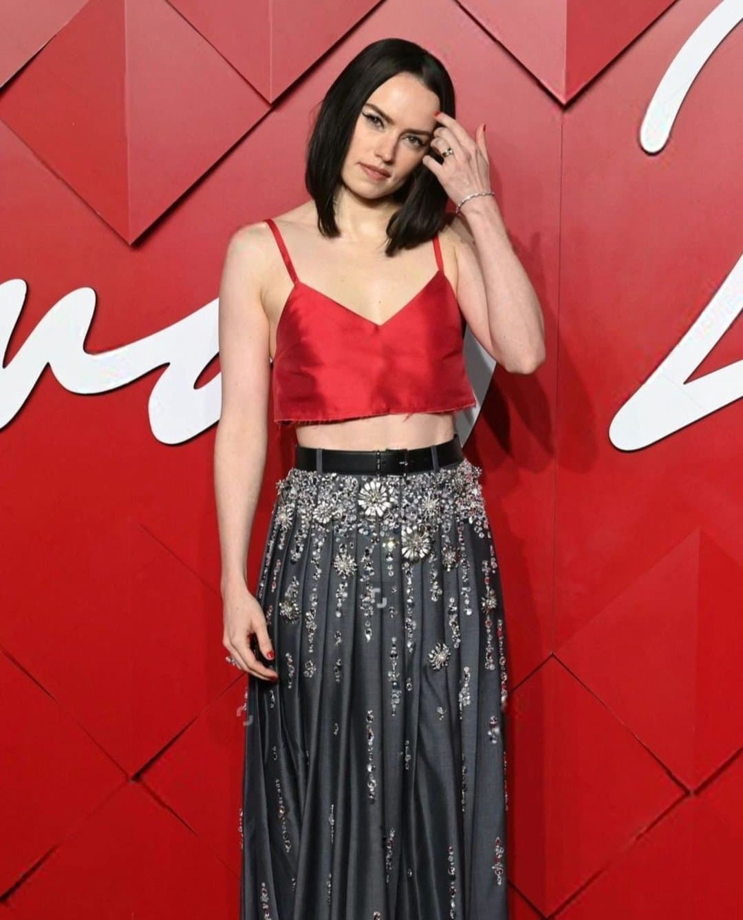 Click to view full size Daisy Ridley sexy in red crop top