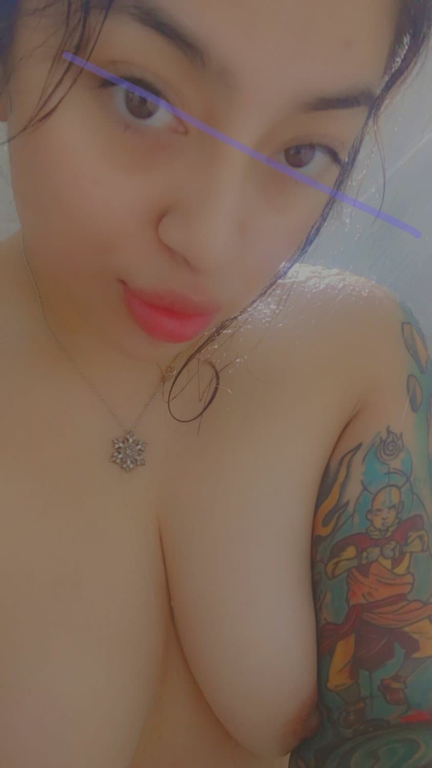 Click to view full size Cute latina need her intimacy preserve. So I censored her.