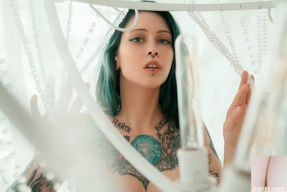 Frutella-The Jewel *Suicidegirls*