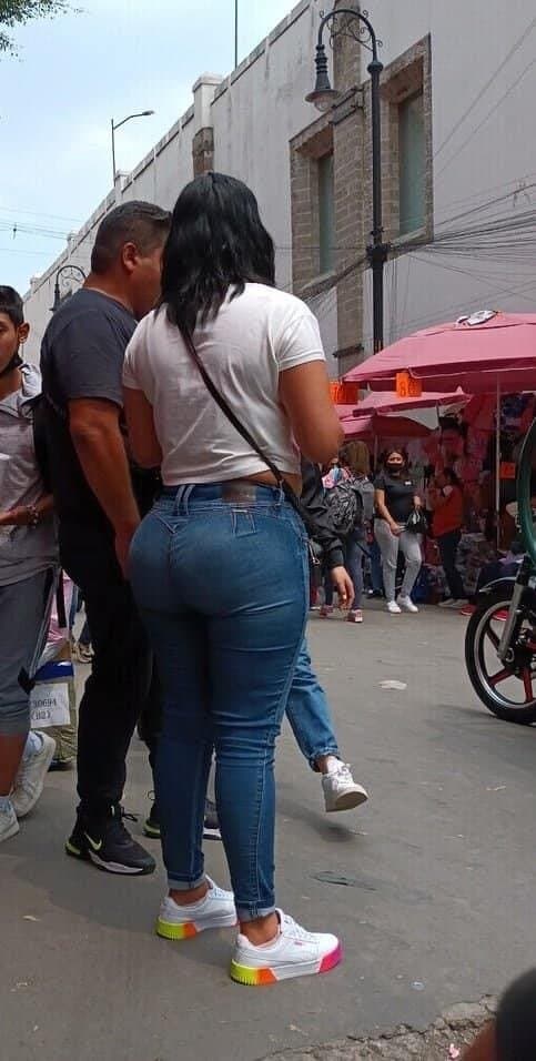 Voyeur callejero-como las prefieren en jeans o lee??