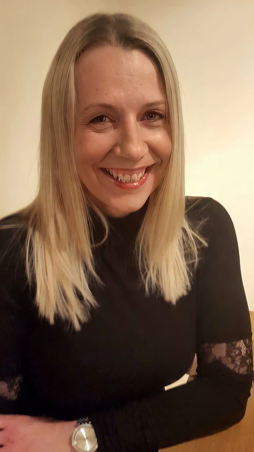 Pretty UK Blonde Slut From London