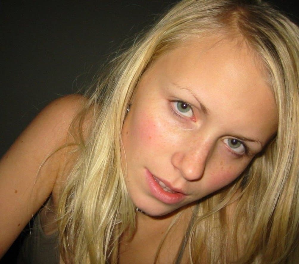 German Webslut Leila