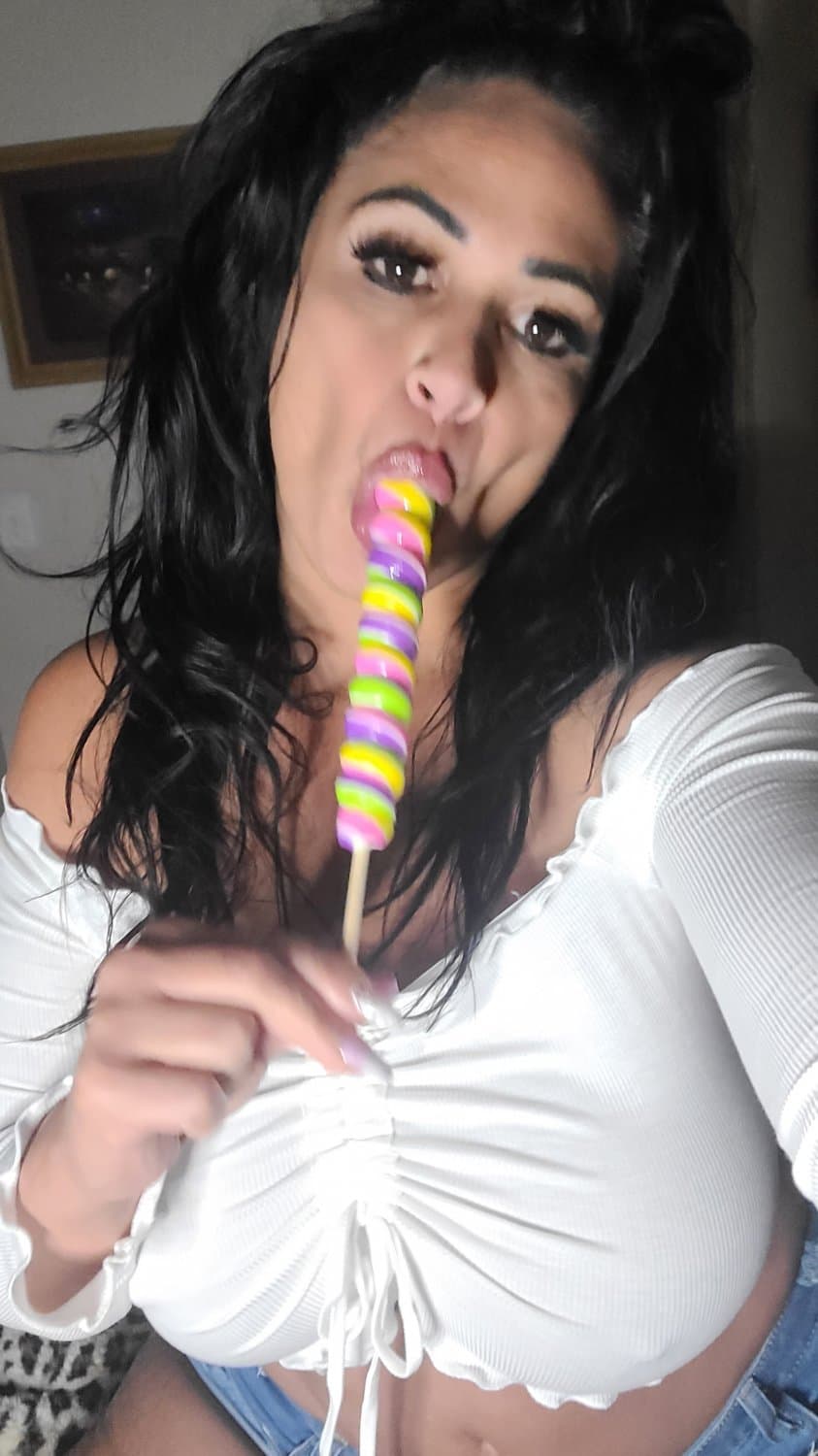 Hot Milf eating lollipop wants e?
