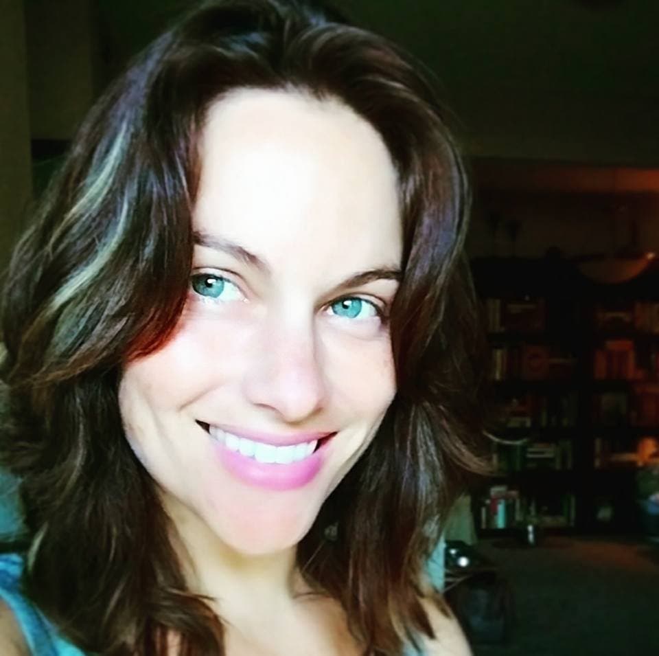 Hillary looks just as sexy now as she was when she did a double feature for G G W