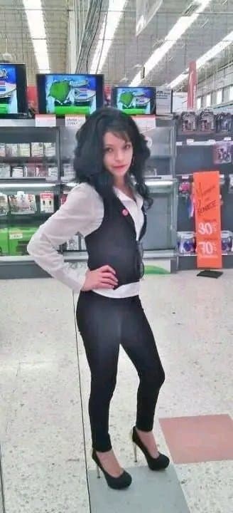 Vendedora mexicana sexi de Elektra