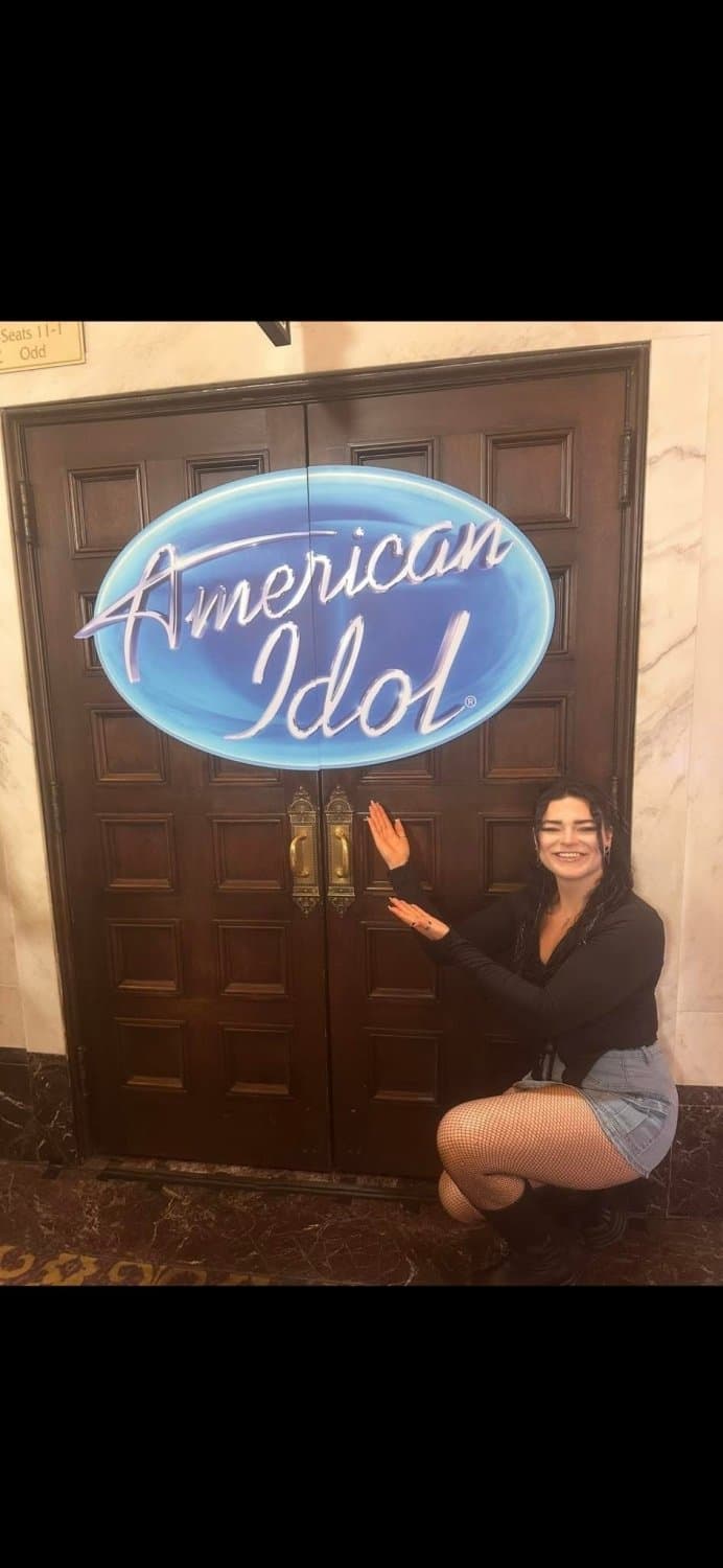 Emo slut got on Idol - sucked too much BBC in Hollywood