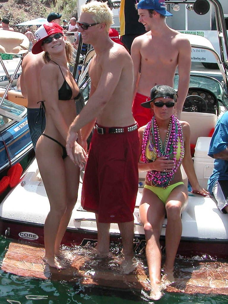 Click to view full size Unknown Hottie, Lake Havasu Memorial Day Weekend 2003 Pt. 2