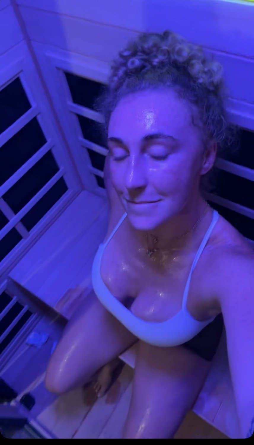 sexy white hoe shows pretty face and sweaty tits after the gym