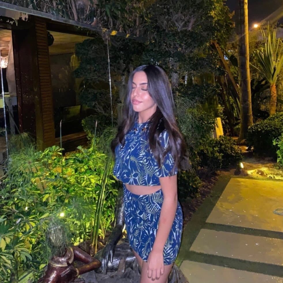 Moroccan bbc slut maid satisfy the house owner for a bonus