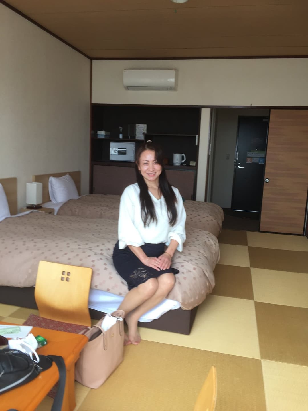 Horny Japanese mature wife Yukiko gets gangbanged by two guys 2