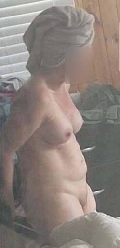 spying on my moms fat tits
