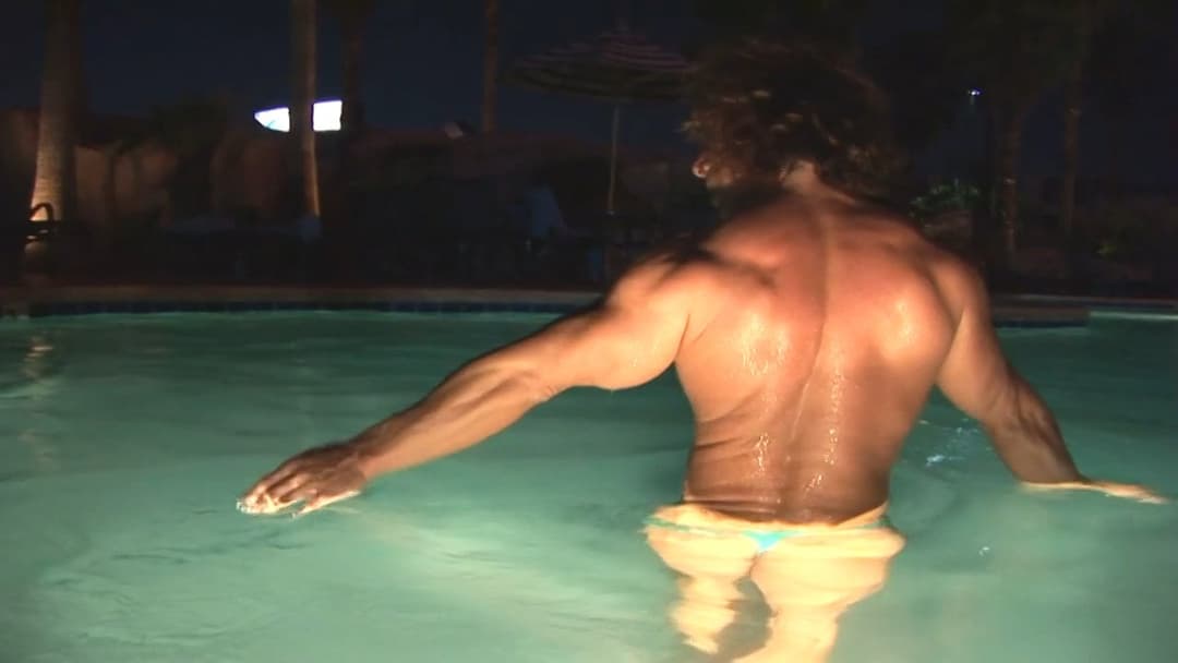 Mrs Rivieccio, shocking muscular nudes in the pool