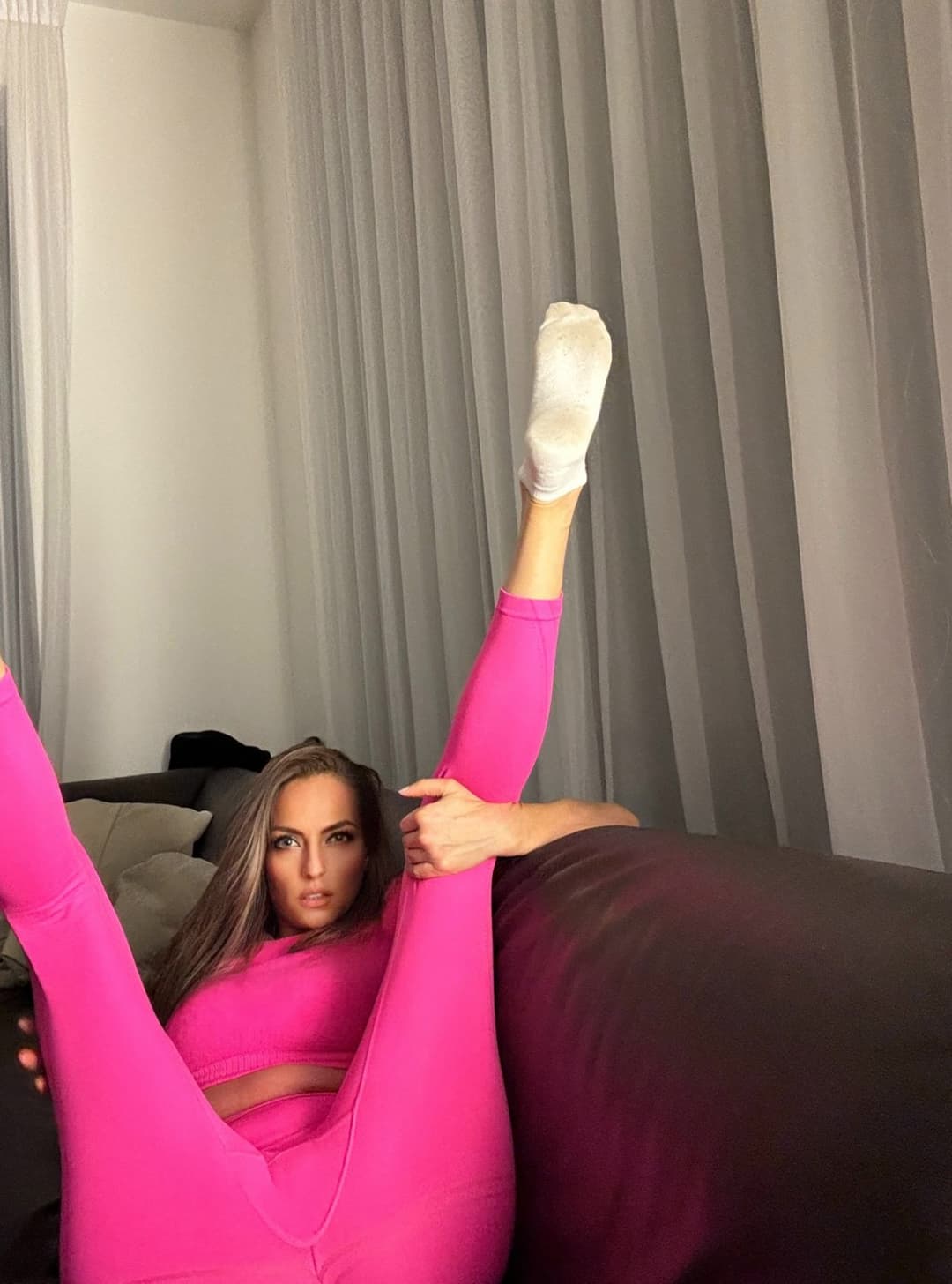 I always spread my legs this wide for the true pussy eaters