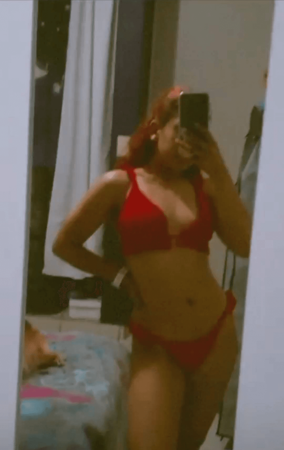 Click to view full size Mejor amiga de mi novia me envía nudes y videos.