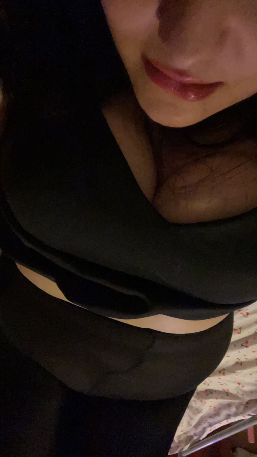 Big Boob Alt GF Being Absolute Tease