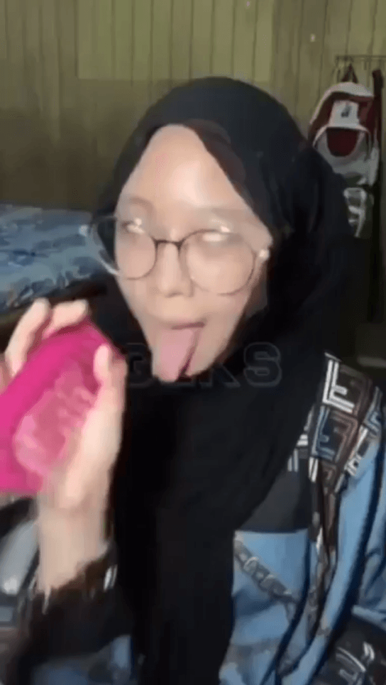 Amateur Hijab Girl Sucks Dick | Amateur Hijab Girls #3