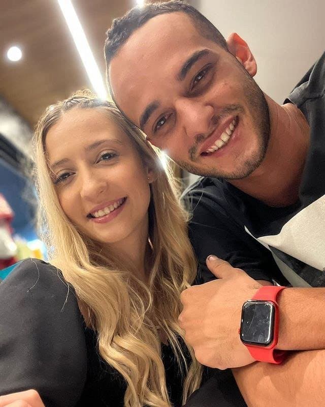 Click to view full size Vazou novinha loirinha meteu gaia no namorado e caiu na net